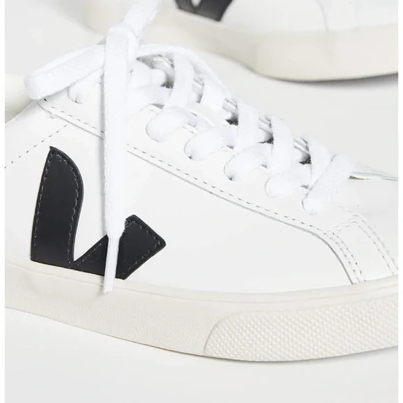 Veja Esplar Sneakers (US 8, EU 39) - Picture 4 of 7